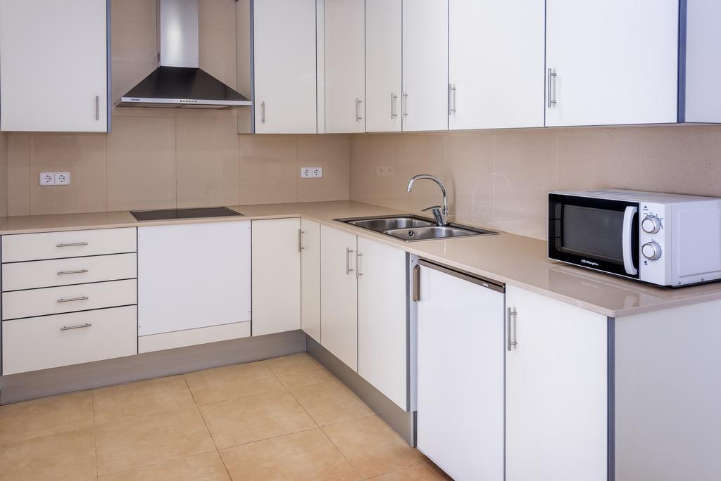 Apartments Sorrabona بينيذا ذي مار الغرفة الصورة